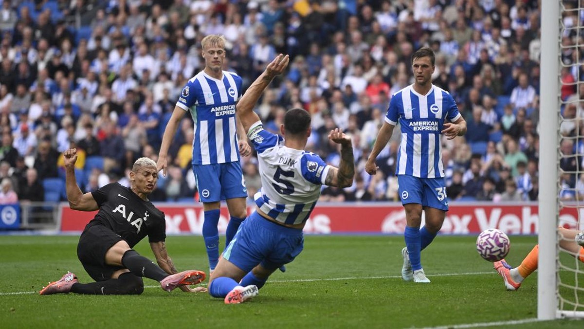 Tottenham Hotspur bangkit dari ketertinggalan kala melawan Brighton & Hove Albion dalam lanjutan Premier League (Foto: REUTERS/TONY O BRIEN)
