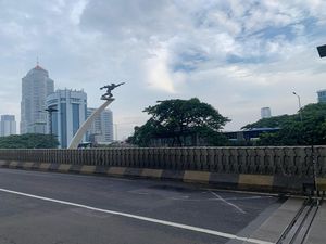 Warga Sebut Flyover Pancoran Rawan Kecelakaan, Jalan Berlubang dan Gelap Warga Sebut Flyover Pancoran Rawan Kecelakaan, Jalan Berlubang dan Gelap