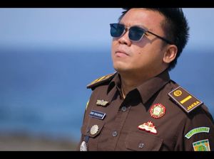 Kisah Jaksa di Rote Ndao, Rela Terjang Ombak demi Tegakkan Keadilan Kisah Jaksa di Rote Ndao, Rela Terjang Ombak demi Tegakkan Keadilan