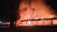 Hotel Manohara di Candi Borobudur Terbakar