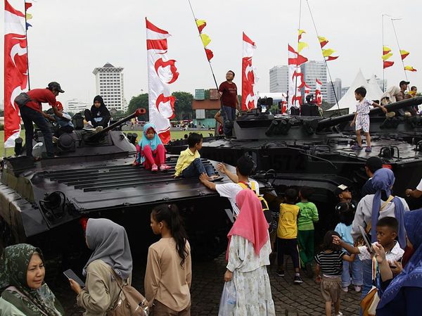 Warga Serbu TNI Fair di Monas, Pameran Alutsista Jadi Magnet