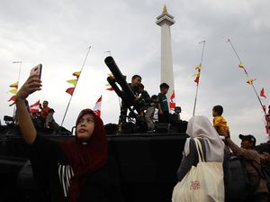 Video: Ragam Pameran Alutsista-Hiburan Rakyat Semarakkan TNI Fair 2025 di Monas Video: Ragam Pameran Alutsista-Hiburan Rakyat Semarakkan TNI Fair 2025 di Monas