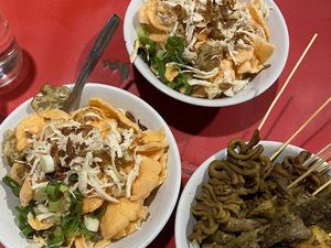 5 Kuliner Malam Paling Enak di Jakarta Timur, Wajib Dicoba! 5 Kuliner Malam Paling Enak di Jakarta Timur, Wajib Dicoba!