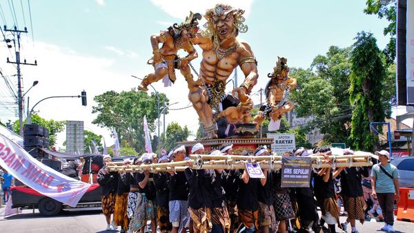 Ada Ogoh-ogoh dan Makhluk Fantasi di Magelang Ethno Carnival 2025 Ada Ogoh-ogoh dan Makhluk Fantasi di Magelang Ethno Carnival 2025