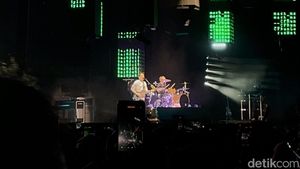 Rezeki Nomplok! MUSE Unggah Ojol yang Nyanyi Starlight di Luar Gerbang Carnaval