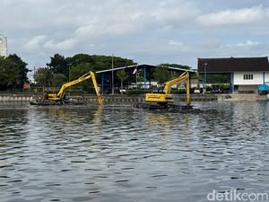 Muara Tukad Badung Terakhir Dikeruk 2019, Menteri PU Wanti-wanti Banjir Lagi Muara Tukad Badung Terakhir Dikeruk 2019, Menteri PU Wanti-wanti Banjir Lagi