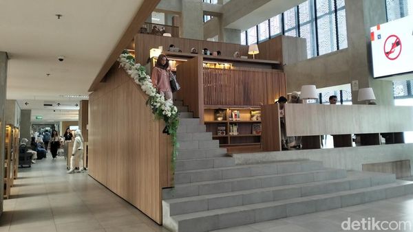 Pas Banget buat Akhir Pekan: Baca Buku-Nongkrong di Perpustakaan Jakarta TIM