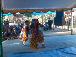 Tari Cupak Gerantang, dari Dongeng hingga Pertunjukan Masyarakat Sasak