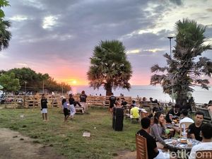 Menikmati Senja di Cafe Tebing Bute Lasiana Menikmati Senja di Cafe Tebing Bute Lasiana