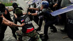 Bentrok di Manila, Warga Filipina Protes Dugaan Korupsi Proyek Pengendalian Banjir