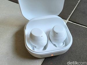 Unboxing Galaxy Buds Core, TWS Murah Samsung Unboxing Galaxy Buds Core, TWS Murah Samsung