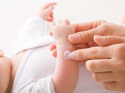 Bayi Perempuan Lahir di Gaza Diberi Nama Singapore, Ini Alasannya