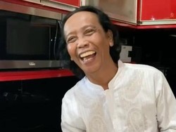 Kabar Terbaru Mandra: Kini Dagang Makanan