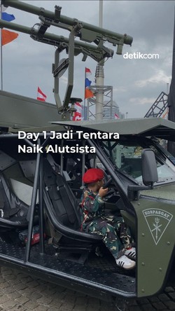 Video: Melihat Pameran Alutsista di Monas