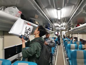 Video: Perhatikan Aturan Baru KAI soal Bawa Powerbank di Kereta! Video: Perhatikan Aturan Baru KAI soal Bawa Powerbank di Kereta!