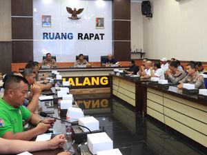 1.700 Personel Gabungan Amankan Laga Arema FC Vs Persib di Kanjuruhan 1.700 Personel Gabungan Amankan Laga Arema FC Vs Persib di Kanjuruhan