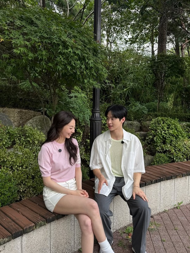 Potret Ahn So Hee dan Jang Dong Yoon/ Foto: instagram.com/ssoheean Ahn So Hee dan Jang Dong Yoon bagikan kesan pertama masing-masing setelah menghabiskan waktu berjalan-jalan bersama.
