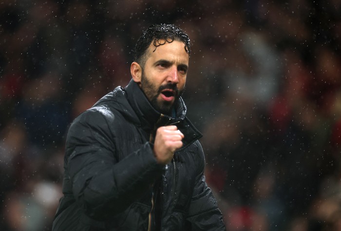 Soccer Football - Premier League - Manchester United v Chelsea - Old Trafford, Manchester, Britain - September 20, 2025 Manchester United manager Ruben Amorim celebrates after the match REUTERS/Phil Noble EDITORIAL USE ONLY. NO USE WITH UNAUTHORIZED AUDIO, VIDEO, DATA, FIXTURE LISTS, CLUB/LEAGUE LOGOS OR 'LIVE' SERVICES. ONLINE IN-MATCH USE LIMITED TO 120 IMAGES, NO VIDEO EMULATION. NO USE IN BETTING, GAMES OR SINGLE CLUB/LEAGUE/PLAYER PUBLICATIONS. PLEASE CONTACT YOUR ACCOUNT REPRESENTATIVE FOR FURTHER DETAILS..