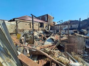 Kebakaran 8 Rumah Tewaskan Bocah 7 Tahun di Makassar Diduga Dipicu Korsleting Kebakaran 8 Rumah Tewaskan Bocah 7 Tahun di Makassar Diduga Dipicu Korsleting