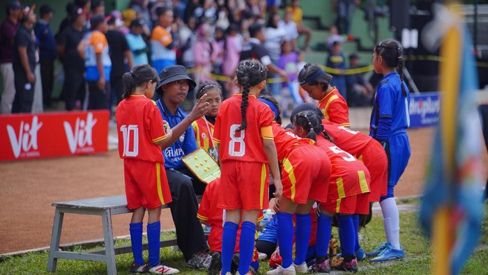 MilkLife Soccer Challenge Bandung Seri 1 2025 - 2026 telah tuntas. Hal ini juga menandai bertumbuhnya ekosistem sepakbola putri di Bandung.