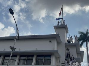 Ini yang Beda dari Teatrikal Perobekan Bendera di Surabaya Tahun Ini Ini yang Beda dari Teatrikal Perobekan Bendera di Surabaya Tahun Ini