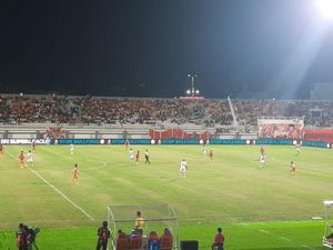 Borneo FC vs Persis Solo Masih Imbang 0-0 di Babak Pertama Borneo FC vs Persis Solo Masih Imbang 0-0 di Babak Pertama