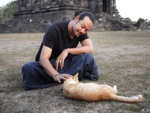 Ide Liburan di Yogyakarta ala Dwi Sasono: Candi Ijo dan Pasar Ngasem Ide Liburan di Yogyakarta ala Dwi Sasono: Candi Ijo dan Pasar Ngasem
