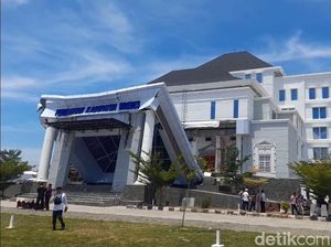 Penyedia Jasa Disebut Janji Tanggung Jawab Perbaiki KPT Brebes yang Ambruk Penyedia Jasa Disebut Janji Tanggung Jawab Perbaiki KPT Brebes yang Ambruk