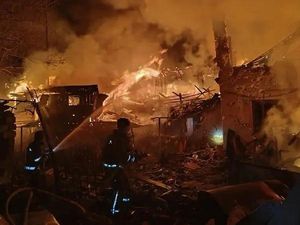 Rusia Bombardir Apartemen-Rumah di Ukraina, 3 Orang Tewas Rusia Bombardir Apartemen-Rumah di Ukraina, 3 Orang Tewas