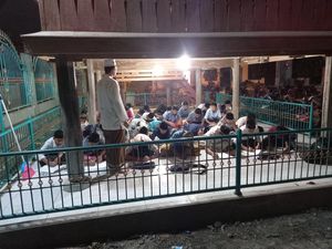 Dedikasi Iptu Jumadil 12 Tahun Jadi Guru Ponpes, Mengajar Usai Selesai Dinas