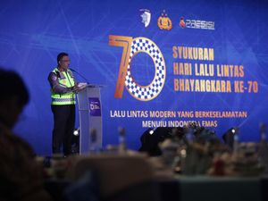 Hari Lalu Lintas Bhayangkara Ke-70, Kakorlantas Komit Lebih Humanis Lewat Polantas Menyapa