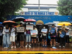 Keluarga Tahanan Demo 21 September Tuntut Pembebasan di Manila