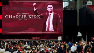 Lautan Pelayat Penuhi Arizona Peringati Kepergian Charlie Kirk