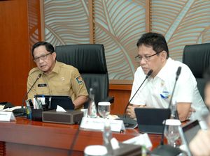 Mendagri Ingatkan Pemda Realisasikan Pendapatan & Belanja Sesuai Target Mendagri Ingatkan Pemda Realisasikan Pendapatan & Belanja Sesuai Target