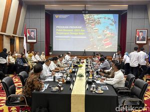 Menteri-menteri Prabowo Kumpul di Kantor Airlangga, Bahas Apa?