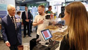 Ngopi Bareng Rakyat, Raja Charles Singgah di Coffee DAsh Inggris Utara
