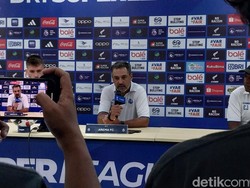 Kata Pelatihi Arema FC Usai Kena Comeback Persib
