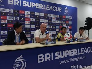 Puja-puji Bojan Hodak ke Pemain Usai Persib Permalukan Arema FC Puja-puji Bojan Hodak ke Pemain Usai Persib Permalukan Arema FC