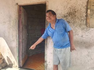 Pelaku Curanmor di Palembang Diamuk Massa Usai Kepergok Curi Motor Pelaku Curanmor di Palembang Diamuk Massa Usai Kepergok Curi Motor