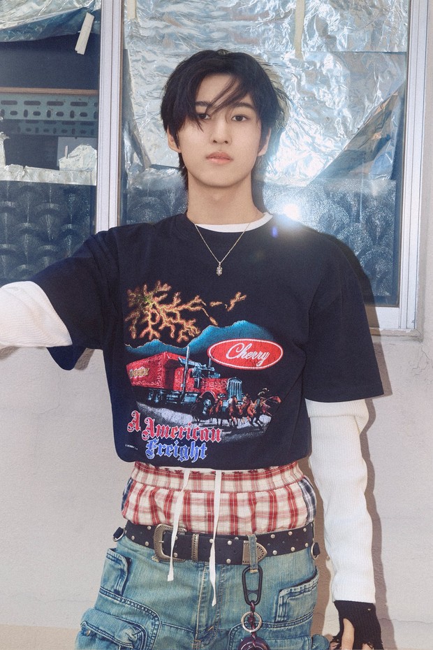 Potret Juhwan AxMxP/ Foto: x.com/AxMxP_official Drummer, Juhwan, mengawali karier sebagai aktor cilik.