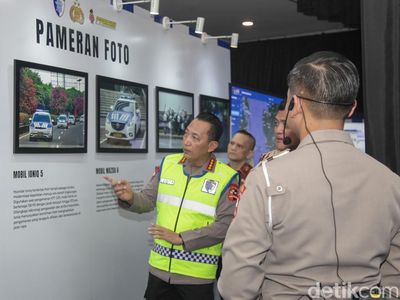 Potret Kapolri Hadiri Syukuran Hari Lalu Lintas Bhayangkara