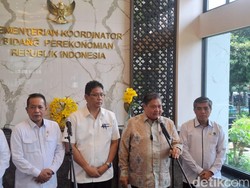 Pemerintah Rilis Paket Stimulus Ekonomi: Diskon Tiket Pesawat Hingga Magang