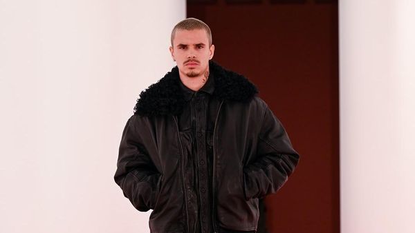 Foto: Aksi Nepo Baby, Anak Artis di Runway H&M Fall/Winter 2925