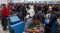 1.300 Penerbangan Dibatalkan di Inggris, Ada Masalah Apa?
