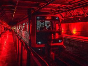 Sejarah! Stasiun Hantu Barcelona Dibuka untuk Umum Sejarah! Stasiun Hantu Barcelona Dibuka untuk Umum