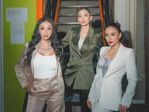 Gaya Lady Boss Wulan Guritno, Masayu Anastasia-Asri Welas Kompak Pakai Blazer Gaya Lady Boss Wulan Guritno, Masayu Anastasia-Asri Welas Kompak Pakai Blazer