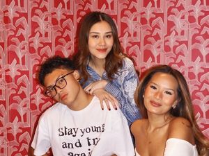 7 Momen Langka Aaliyah Massaid Hangout Bareng Keanu, Zahwa & Baby Arash 7 Momen Langka Aaliyah Massaid Hangout Bareng Keanu, Zahwa & Baby Arash