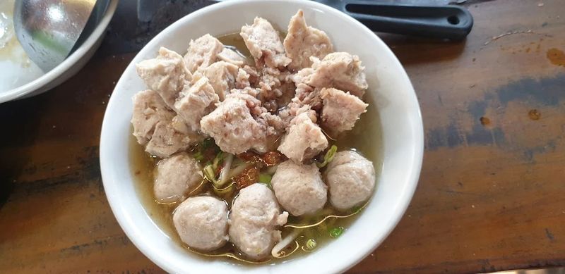 Bakso tetelan di Jakarta.