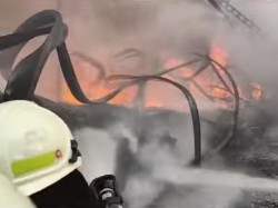 Video Gudang Pipa di Tanjung Priok Terbakar, 80 Personel Damkar Diterjunkan