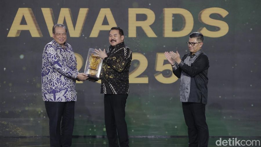 Tokoh Progresif dalam Penegakan Hukum - Adhyaksa Awards 2025